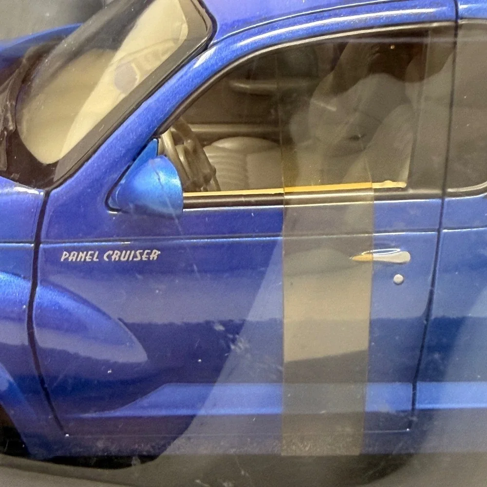 Hot Wheels Chrysler Panel‎ Cruiser 1:18 Diecast Blue Good Flame Graphics 29616